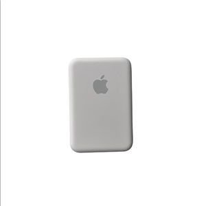 Apple MagSafe battery pack